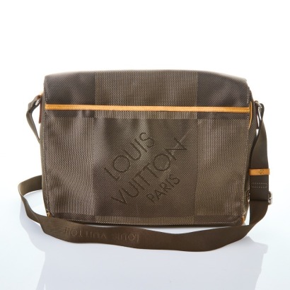Louis Vuitton, Damier Geant NM Messenger Bag