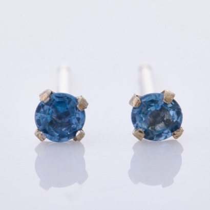 14ct White Gold, 2.80mm Round Sapphire Stud Earrings