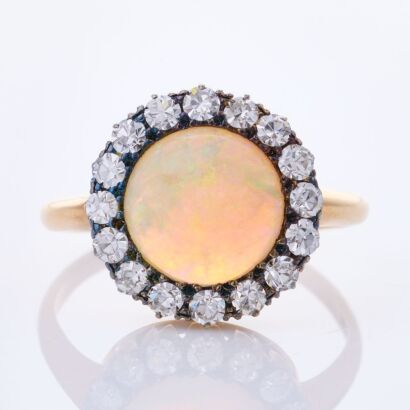 15ct Yellow Gold, Vintage, 1.50ct Opal /.25ct Diamond Ring