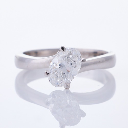 18ct White Gold, Modern, .70ct Oval Cut Diamond Ring