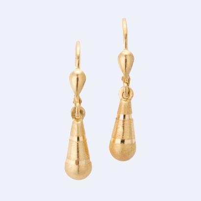 14ct Yellow Gold, Traditional Drop Earrings with Lever Backs