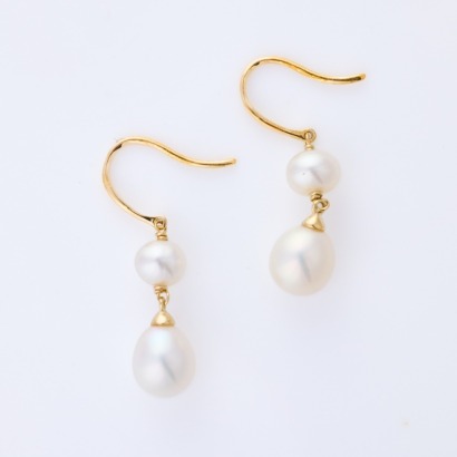Walker & Hall, 9ct Yellow Gold, Fresh Water Pearl Earrings with Box - Near new
