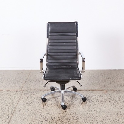 An Eames Style Office Chair