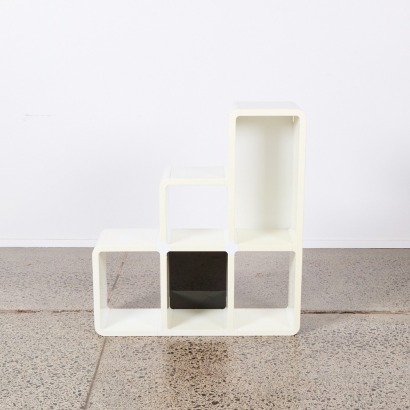 A Modular Plastic Shelving Unit