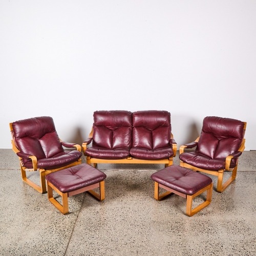 A Tessa T8 Lounge Suite