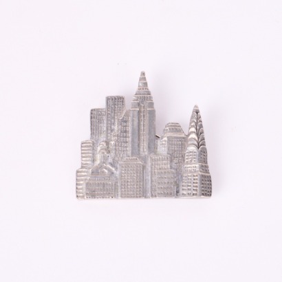 A Vintage Signed Sea Gull Canada New York Skyline Pewter Brooch C.1988