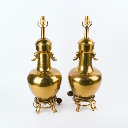 A Pair Of Mid-Century Hollywood Regency Large Brass Lamps With Elephants