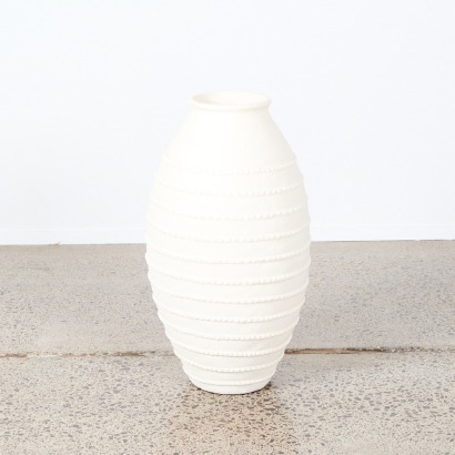 A Large Braided Urn