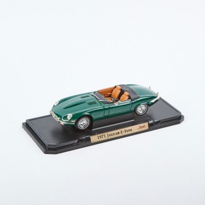 A Jaguar E Type Diecast Car Model 1971