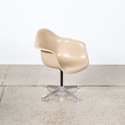 An Eames Fibreglass Shell Chair