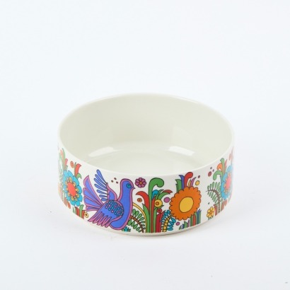 A Villeroy & Boch Acapulco Serving Bowl