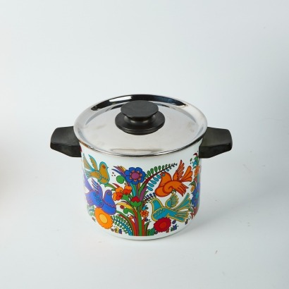 A Vintage 'Acapulco' Vintage Stock Pot