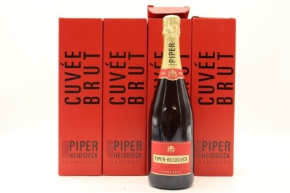 (4) NV Piper-Heidsieck Cuvee Brut, Champagne (GB)