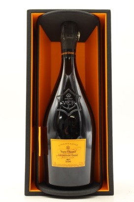 (1) 2006 Veuve Clicquot Ponsardin La Grande Dame Brut, Champagne [JR17.5] (GB)