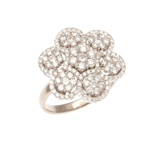 18ct White Gold Diamond Cluster Ring