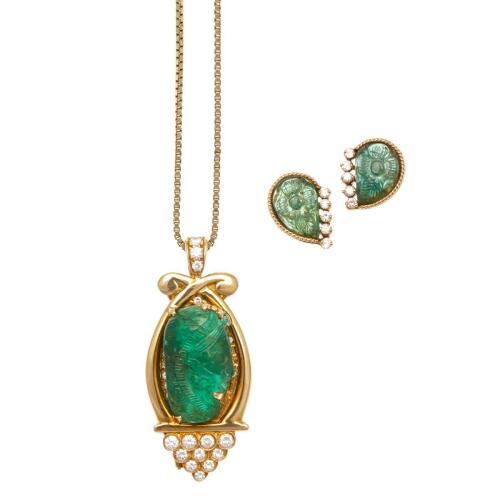 An Important 18ct Emerald Necklace and Earring Set