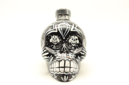 (1) KAH Anejo Tequila Black Skull, 40% ABV, 750ml