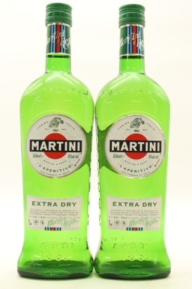 (2) Martini & Rossi Extra Dry Vermouth, Italy, 15% ABV, 750ml