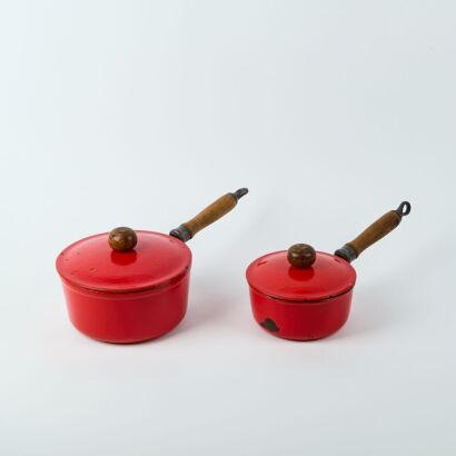 A Pair of Vintage Cast Iron Saucepans A/F
