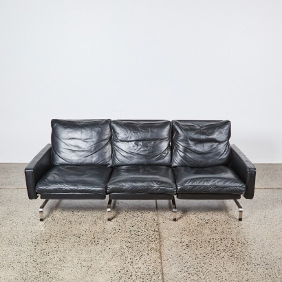A Replica Poul Kjaerholm PK31 Sofa