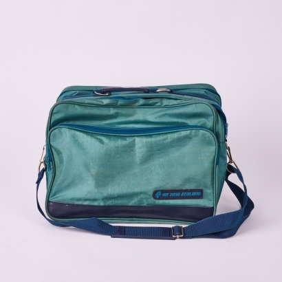 A Collection Vintage Of Air New Zealand Travel Bag And Passport Wallets