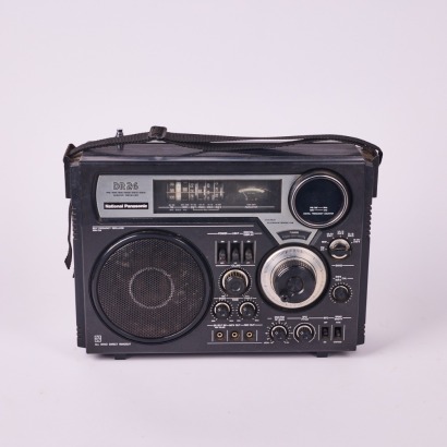 A National Panasonic DR26 Radio