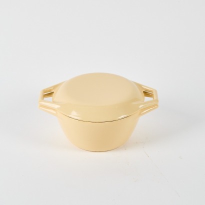 A Petite AGA Cast Iron Enamel Baking Dish