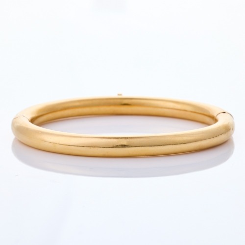 18ct Yellow Gold, Round, 7mm Wide Hollow Hinged Bangle