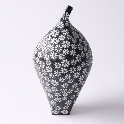 A Sang Sool Shim and Keum Sun Lee Sculptural Vase