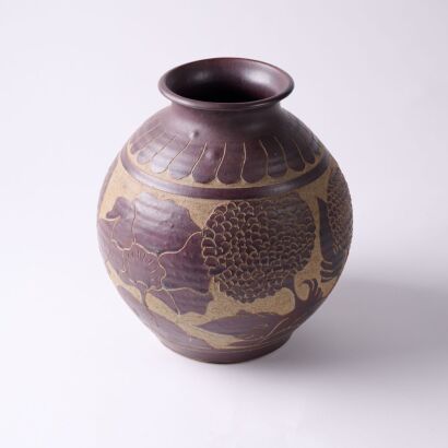 A Graeme Storm Sgraffito Vase