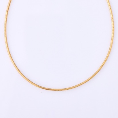 9ct Yellow Gold, 42cm Omega Type Necklace, with Removable Lobster Clasp