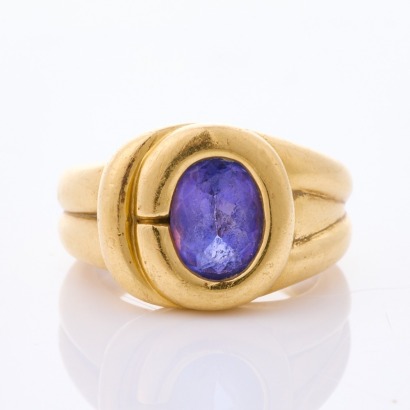 18ct Yellow Gold, Modern, 9mm x 7mm Tanzanite Ring