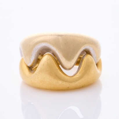 18ct Yellow / White Gold, Wave Pattern Ring, (fractured)
