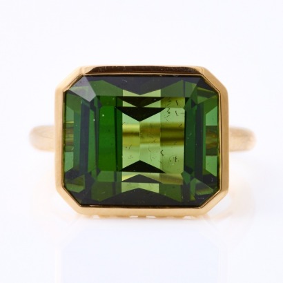 18ct Yellow Gold, Modern, 15.22ct Green Tourmaline Ring - Near new