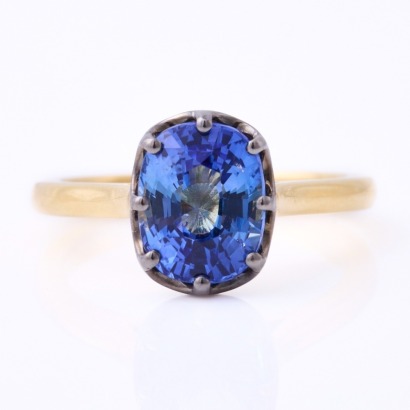 18ct Yellow Gold, Modern, Oval 3.11ct Oval Sapphire Ring