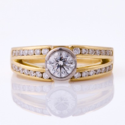 18ct Yellow / White Gold, Modern, 1.03ct Diamond Ring