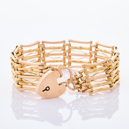 9ct Yellow Gold, Vintage, 19cm Hollow Link Gate Bracelet with Box