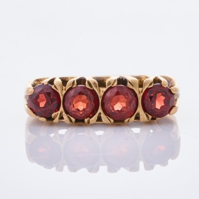 9ct Yellow Gold, Vintage, 5,0mm Round Garnet Ring