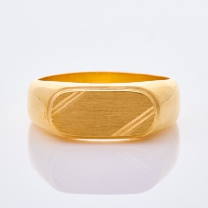 21ct Yellow Gold, Traditional Signet Ring, Size Y 1/2