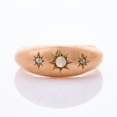 9ct Yellow Gold, Vintage, Cabochon Cut Opal / Diamond Ring