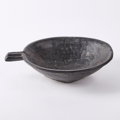 A Single Handle Bowl