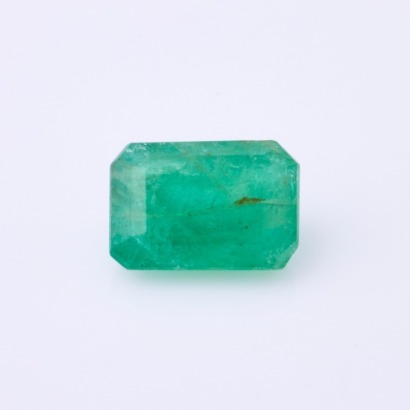 One 2.60ct, Loose Rectangular Cut Emerald