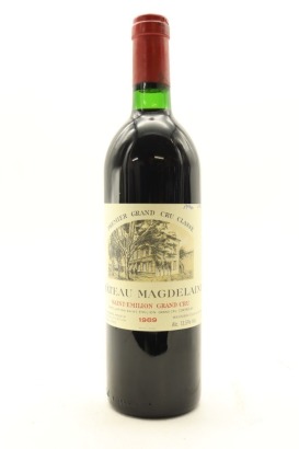 (1) 1989 Chateau Magdelaine, Saint-Emilion Grand Cru [JR17.5]