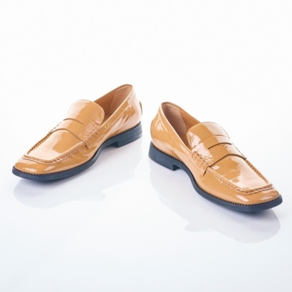 Tods, Gomma Flat Camel Patent Leather Loafers, Size 40 with Box - Near new