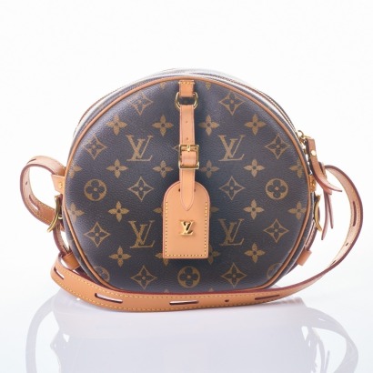 Louis Vuitton, Boite Chapeau Souple MM Crossbody Bag