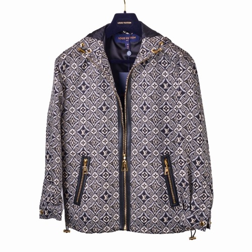 Louis Vuitton, 1854 Windbreaker with Hood, Size 38, - As new
