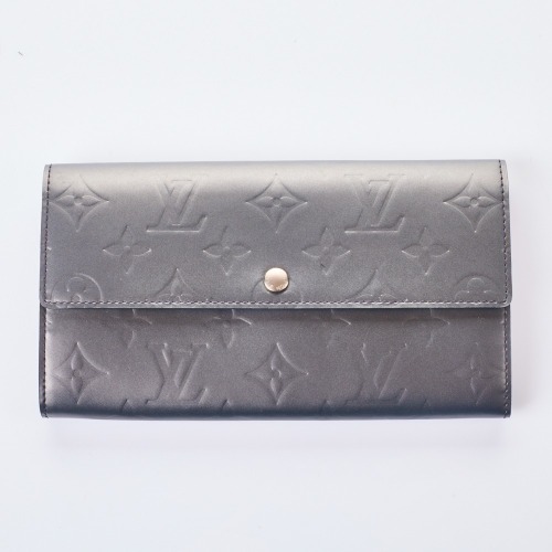 Louis Vuitton, Matte Monogram Grey Sarah Wallet