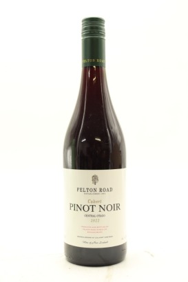 (1) 2022 Felton Road Calvert Pinot Noir, Bannockburn [JR17.5]