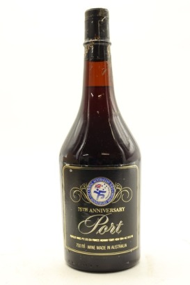 (1) 1986 Penfolds Royal Australian Navy 75th Anniversary Port, Australia, 19% ABV