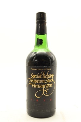 (1) 1975 Thomas Hardy & Sons Special Release Museum Stock Vintage Port, Australia, 730ml
